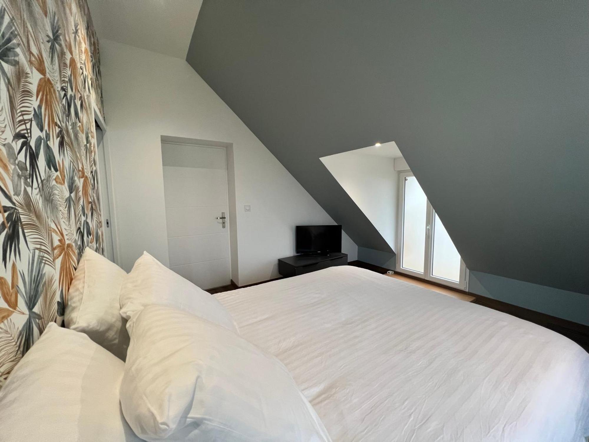 La Maison Du Gardien - Coeur De Ville - Parking Prive Gratuit Charleville-Mezieres Ngoại thất bức ảnh